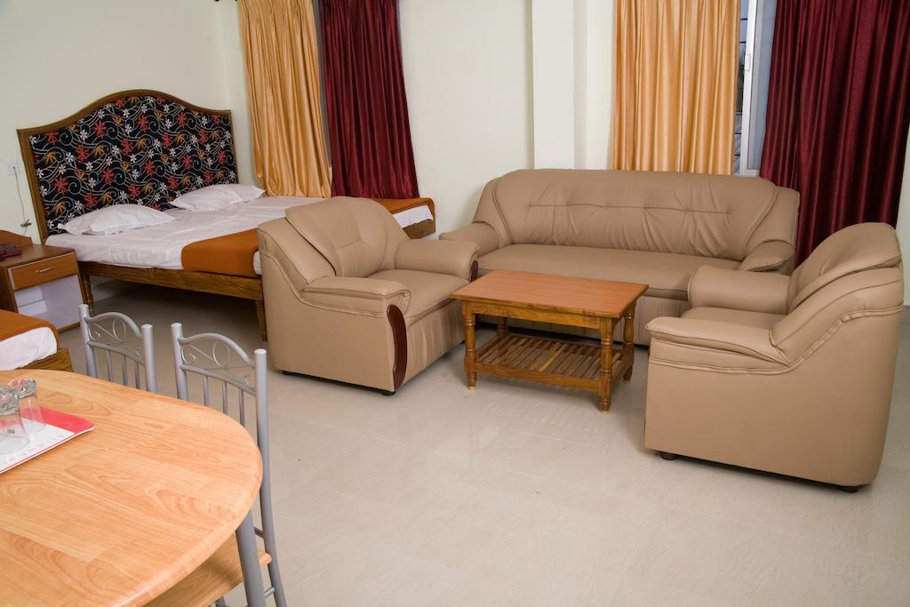 Vihas Inn 蒂鲁帕蒂 外观 照片